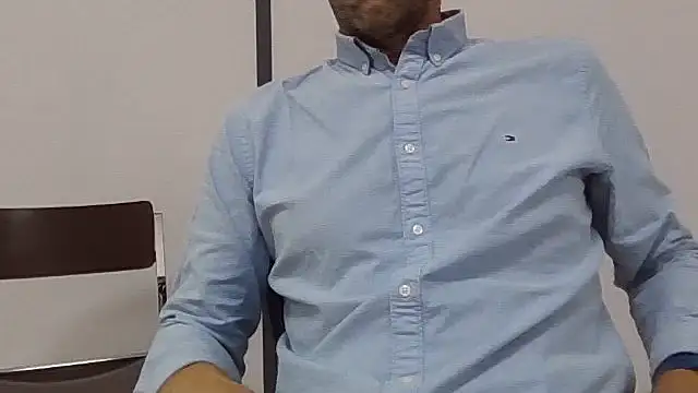 Snapshot of Simon_76 chatting on 10/09/25, 02:37 Simon 76 online show from 10/09/25, 02:37