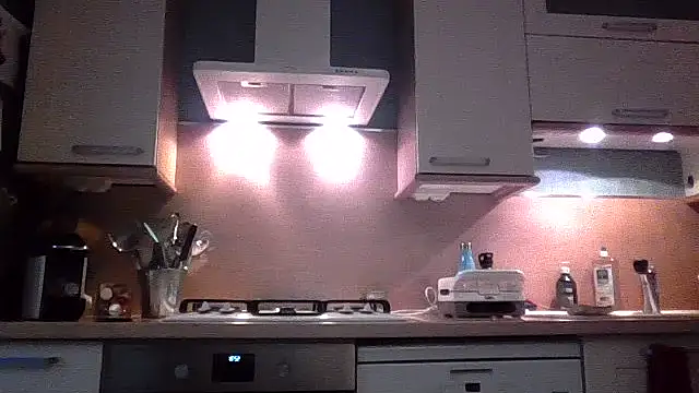 Snapshot of Simon_76 chatting on 10/21/25, 04:51 Simon 76 online show from 10/21/25, 04:51