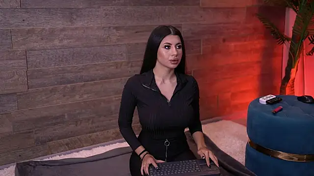 TanyaVonDe online show from 11/21/25, 06:50