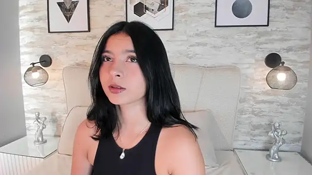 Snapshot of kanna_02 chatting on 10/07/25, 10:45 kanna 02 online show from 10/07/25, 10:45