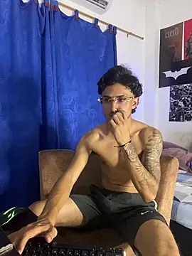 Snapshot of Zayn_kane chatting on 12/18/25, 12:17 Zayn kane online show from 12/18/25, 12:17