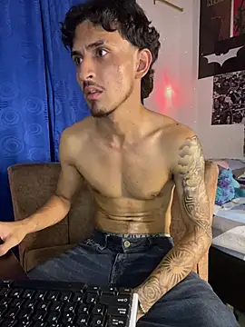 Snapshot of Zayn_kane chatting on 01/18/26, 05:55 Zayn kane online show from 01/18/26, 05:55