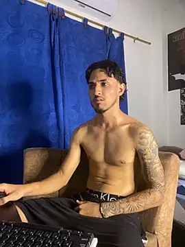 Snapshot of Zayn_kane chatting on 02/10/26, 04:16 Zayn kane online show from 02/10/26, 04:16