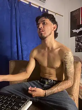 Snapshot of Zayn_kane chatting on 03/17/26, 12:59 Zayn kane online show from 03/17/26, 12:59