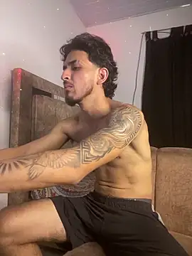 Snapshot of Zayn_kane chatting on 03/28/26, 01:27 Zayn kane online show from 03/28/26, 01:27