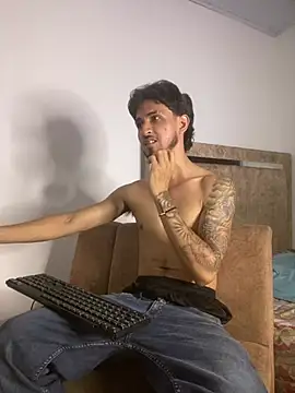 Snapshot of Zayn_kane chatting on 06/02/26, 01:18 Zayn kane online show from 06/02/26, 01:18