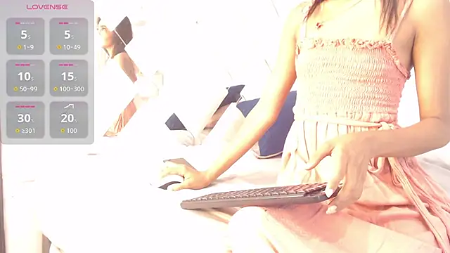 Snapshot of willow_smitt chatting on 03/12/26, 12:55 willow smitt online show from 03/12/26, 12:55