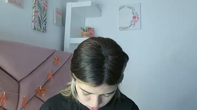 eva sin18 online show from 09/15/25, 11:16