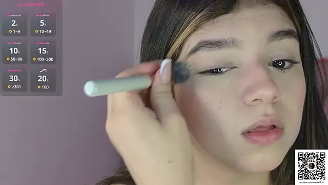 Snapshot of eva_sin18 chatting on 11/06/25, 11:15 eva sin18 online show from 11/06/25, 11:15