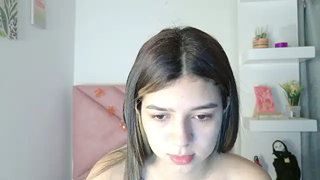 Snapshot of eva_sin18 chatting on 11/27/25, 11:07 eva sin18 online show from 11/27/25, 11:07