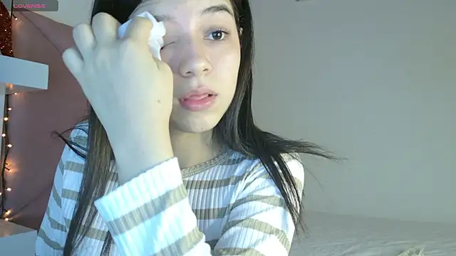 Snapshot of eva_sin18 chatting on 03/02/26, 12:13 eva sin18 online show from 03/02/26, 12:13