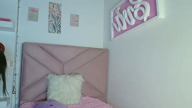 Snapshot of eva_sin18 chatting on 04/01/26, 12:22 eva sin18 online show from 04/01/26, 12:22