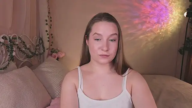 Snapshot of saint_trisha chatting on 03/31/26, 08:42 saint trisha online show from 03/31/26, 08:42