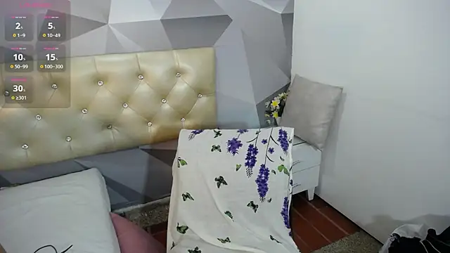 Snapshot of Milf-Prettyboobs chatting on 10/02/25, 11:28 Milf-Prettyboobs online show from 10/02/25, 11:28