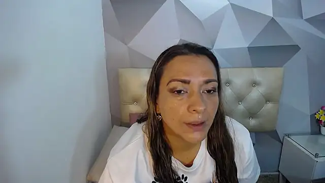 Snapshot of Milf-Prettyboobs chatting on 11/15/25, 10:56 Milf-Prettyboobs online show from 11/15/25, 10:56