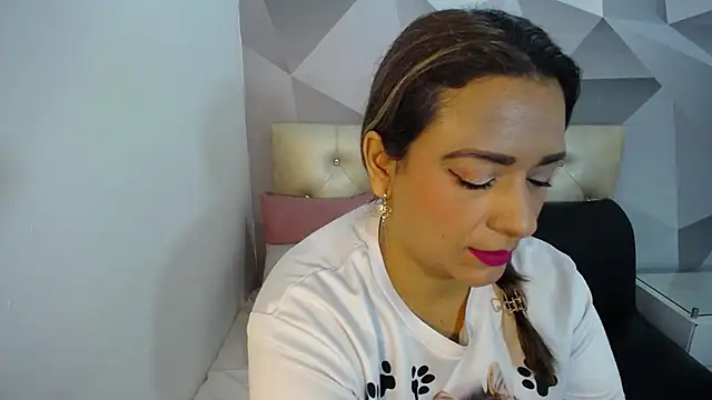 Snapshot of Milf-Prettyboobs chatting on 11/29/25, 11:02 Milf-Prettyboobs online show from 11/29/25, 11:02