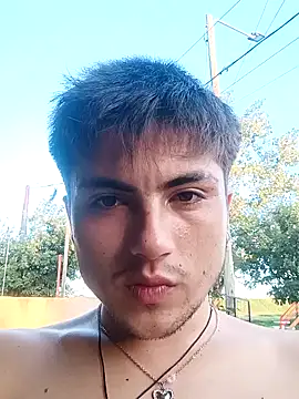 Snapshot of RodriiAmatto chatting on 03/17/25, 10:06 RodriiAmatto online show from 03/17/25, 10:06