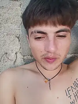 Snapshot of RodriiAmatto chatting on 12/18/25, 02:01 RodriiAmatto online show from 12/18/25, 02:01