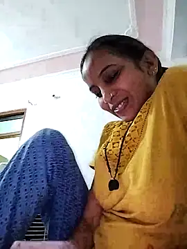 Hotty-Nidhi online show from 03/21/25, 02:07