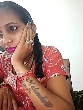 Hotty-Nidhi online show from 03/22/25, 04:58