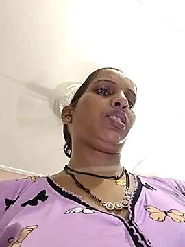 Hotty-Nidhi online show from 10/03/25, 05:32