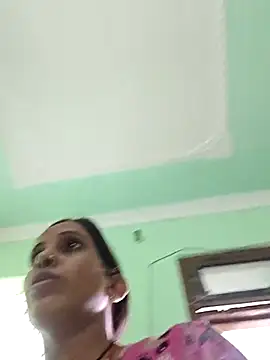 Hotty-Nidhi online show from 10/11/25, 07:51