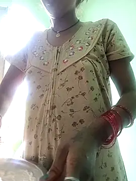 Hotty-Nidhi online show from 10/16/25, 06:14