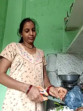 Hotty-Nidhi online show from 10/19/25, 04:46