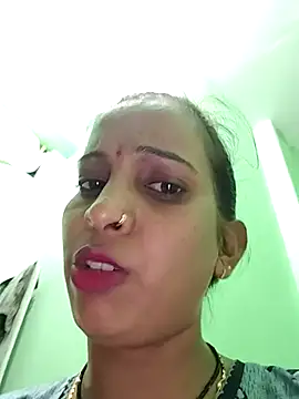 Hotty-Nidhi online show from 10/24/25, 02:46