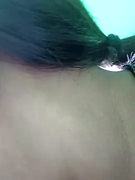 Hotty-Nidhi online show from 10/31/25, 04:35