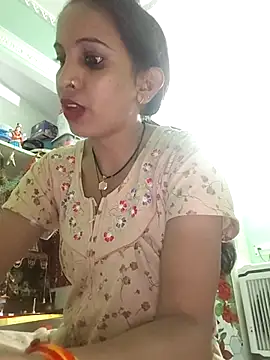 Hotty-Nidhi online show from 10/31/25, 05:03
