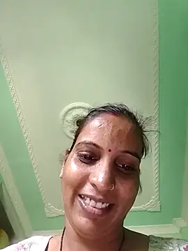 Hotty-Nidhi online show from 11/09/25, 07:39