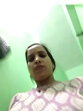 Hotty-Nidhi online show from 05/21/26, 04:58