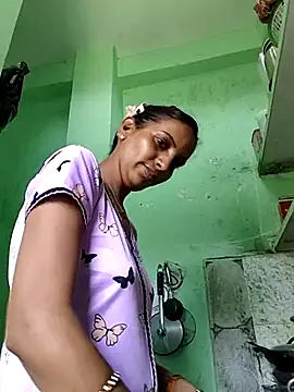 Hotty-Nidhi online show from 05/28/26, 06:00