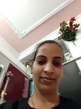 Hotty-Nidhi online show from 05/31/26, 04:20