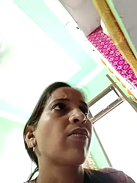Hotty-Nidhi online show from 06/03/26, 05:10