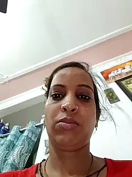 Hotty-Nidhi online show from 06/11/26, 03:26