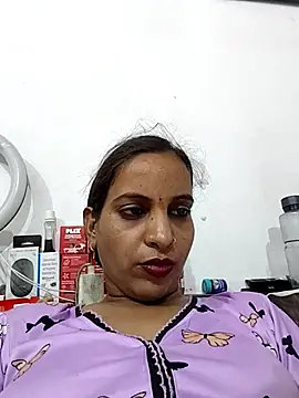 Hotty-Nidhi online show from 07/08/26, 05:39