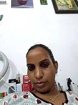 Hotty-Nidhi online show from 07/09/26, 07:40