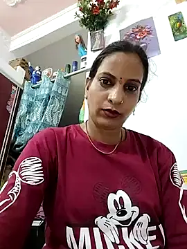 Hotty-Nidhi online show from 07/27/26, 03:52