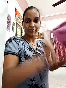 Hotty-Nidhi online show from 07/28/26, 04:19