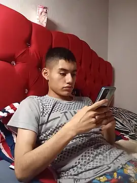 Zeusomauricio online show from 10/08/25, 04:54