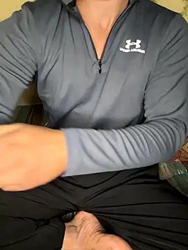 Snapshot of HARSHHU01 chatting on 09/29/25, 04:12 HARSHHU01 online show from 09/29/25, 04:12