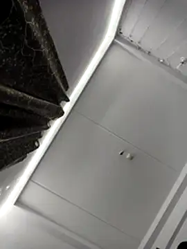 Snapshot of HARSHHU01 chatting on 12/18/25, 04:13 HARSHHU01 online show from 12/18/25, 04:13