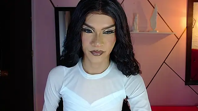 agatha rodriguez online show from 10/13/25, 01:55