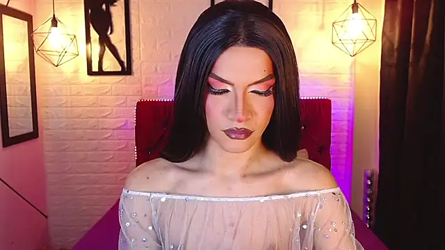 agatha rodriguez online show from 06/07/26, 12:53
