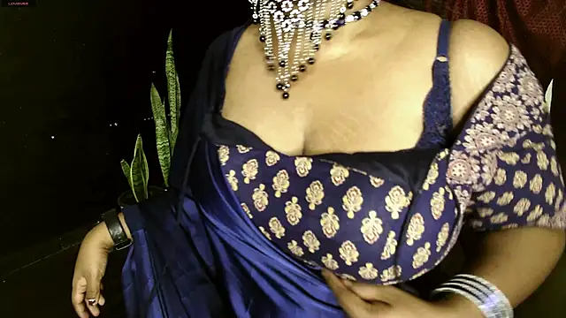 mallutamizhachi online show from 06/28/26, 08:37