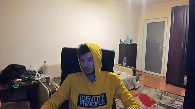 Snapshot of JustinPorno chatting on 09/27/25, 06:24 JustinPorno online show from 09/27/25, 06:24