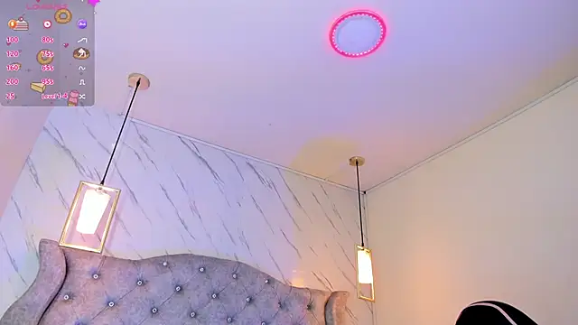 Snapshot of adara_evanss chatting on 09/19/25, 08:31 adara evanss online show from 09/19/25, 08:31