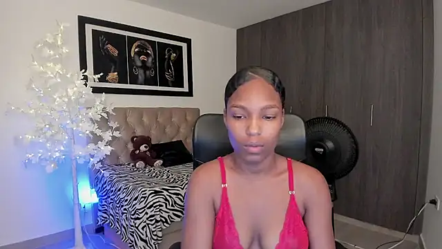samanthaa fox1 online show from 03/12/25, 07:06